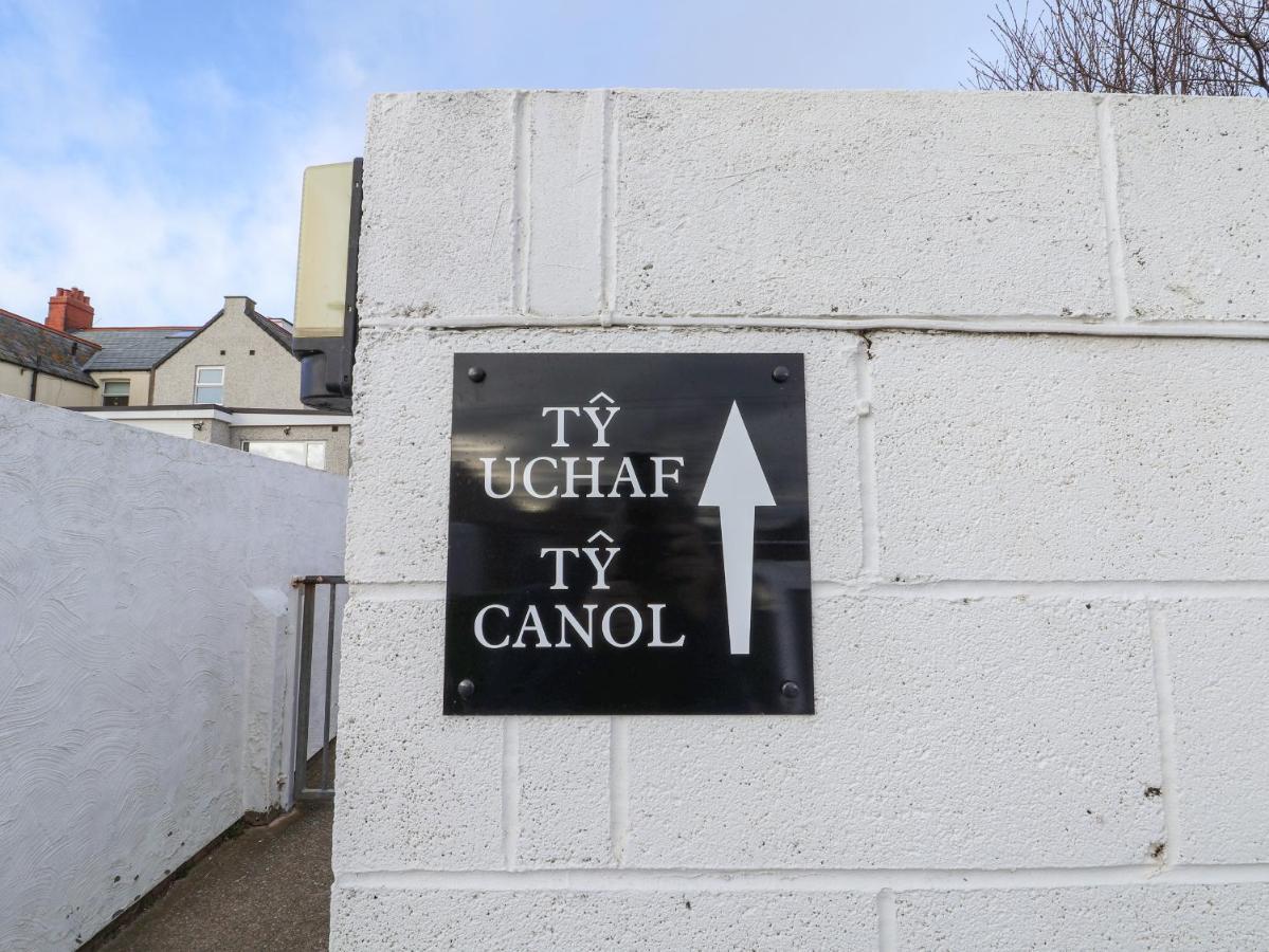 Ty Canol Rhyl Extérieur photo